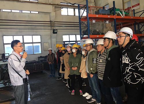 熱烈歡迎青島科技大學(xué)學(xué)生到青島豐東參觀學(xué)習(xí)
